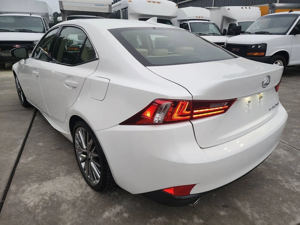 2015 Lexus IS 3rd Gen - Image 4 of 31