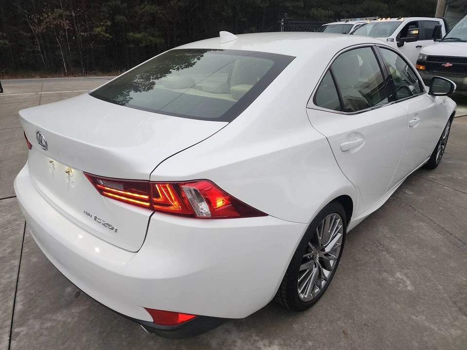 2015 Lexus IS 3rd Gen - Image 6 of 31