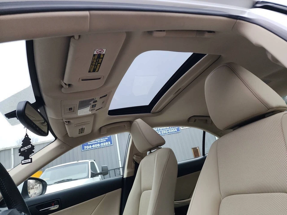 2015 Lexus IS 3rd Gen - Image 14 of 31