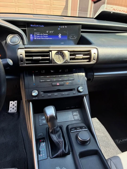 2015 Lexus IS 3rd Gen - Image 8 of 11
