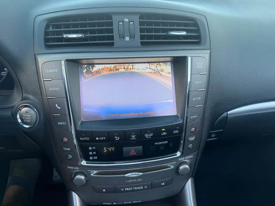 2015 Lexus IS 3rd Gen - Image 17 of 20