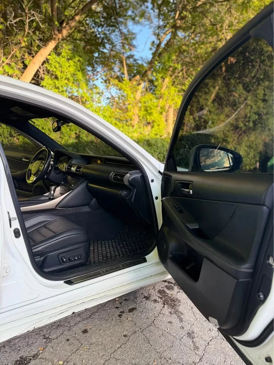 2015 Lexus IS 3rd Gen - Image 13 of 15