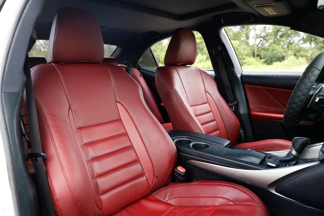 2015 Lexus IS 3rd Gen - Image 18 of 31