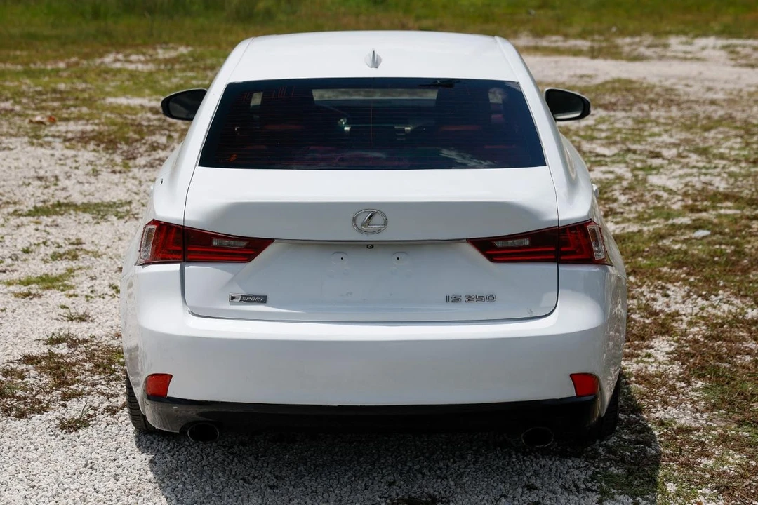 2015 Lexus IS 3rd Gen - Image 9 of 31