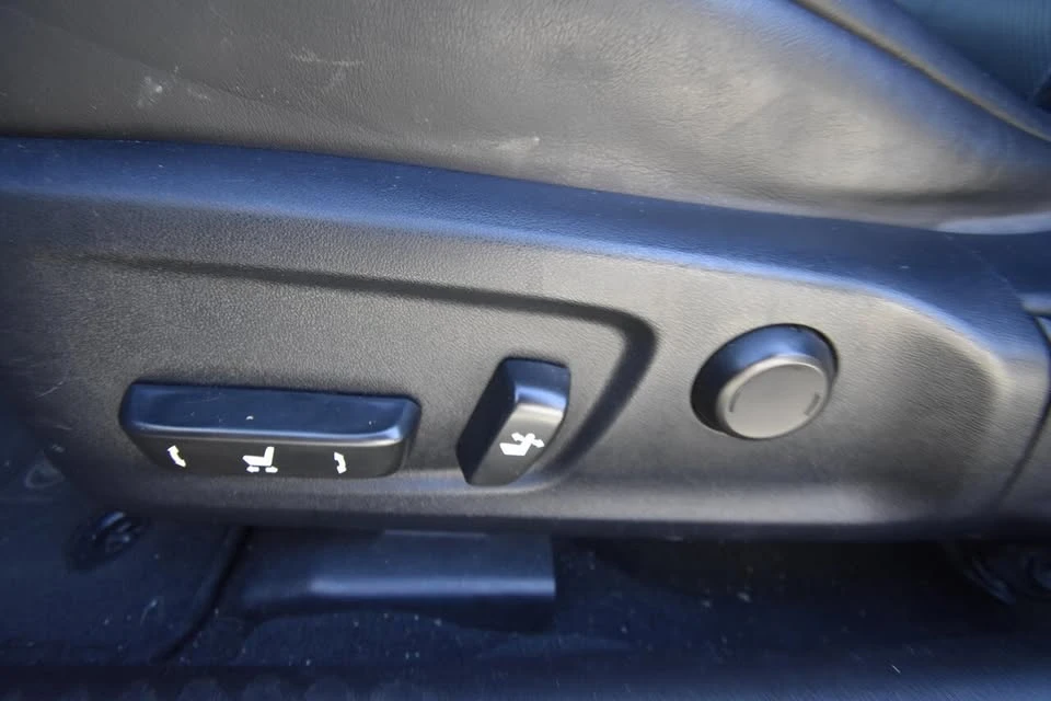 2015 Lexus IS 3rd Gen - Image 15 of 16