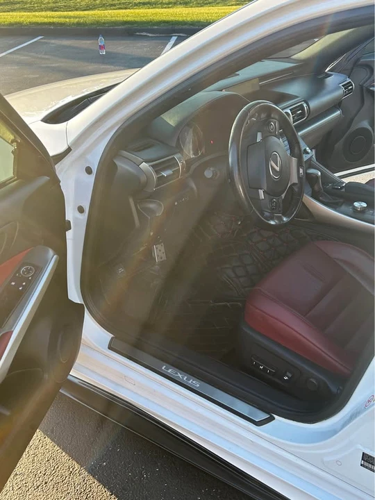 2015 Lexus IS 3rd Gen - Image 5 of 13