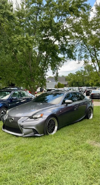 2015 Lexus IS 3rd Gen - Image 5 of 9