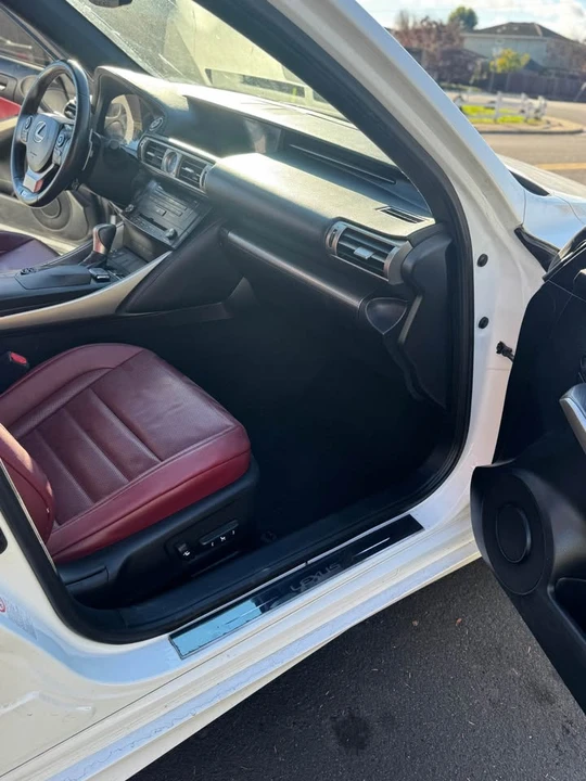 2015 Lexus IS 3rd Gen - Image 9 of 10