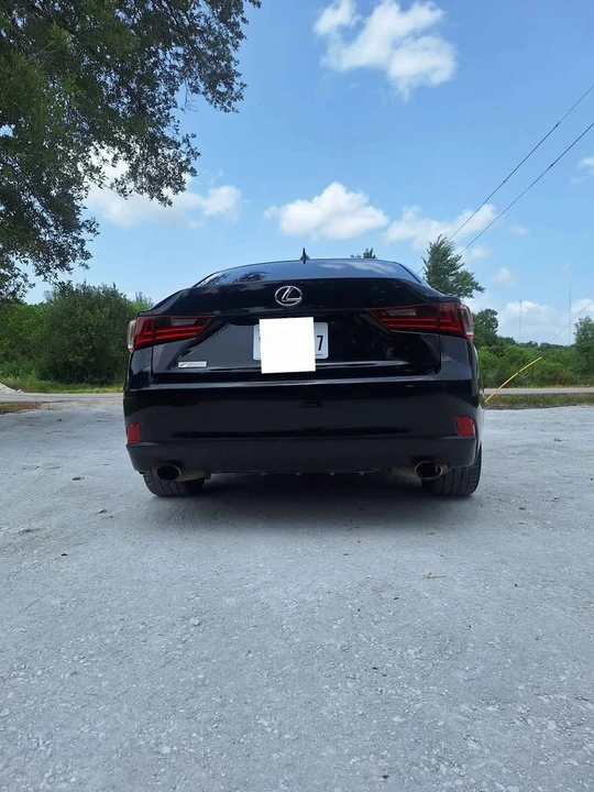 2015 Lexus IS 3rd Gen - Image 4 of 11