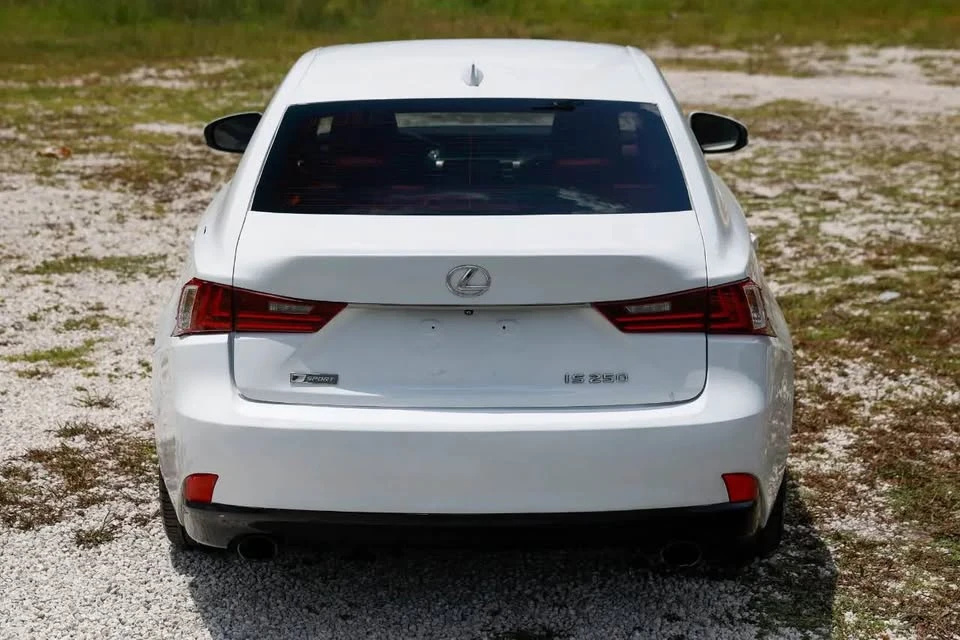 2015 Lexus IS 3rd Gen - Image 4 of 11