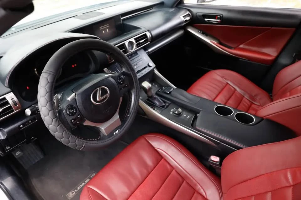 2015 Lexus IS 3rd Gen - Image 8 of 11