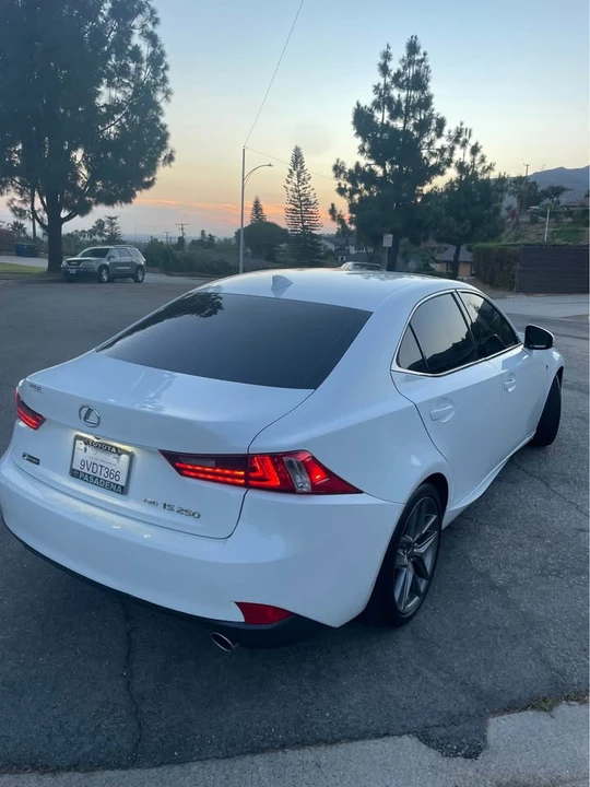 2015 Lexus IS 3rd Gen - Image 4 of 7
