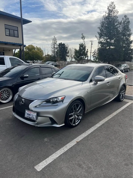 2015 Lexus IS 3rd Gen - Image 4 of 4
