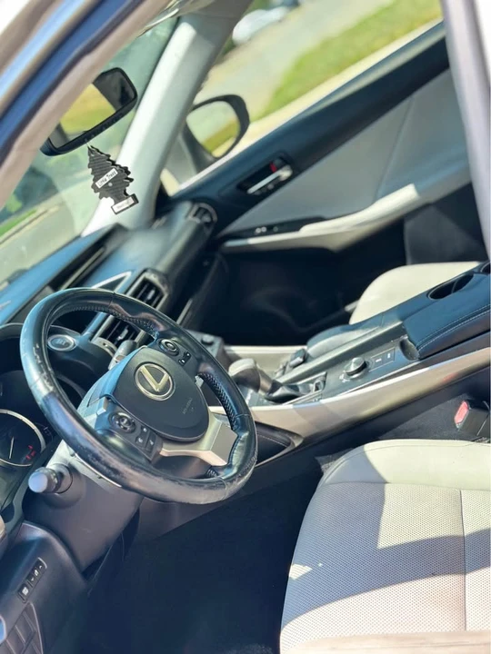 2015 Lexus IS 3rd Gen - Image 8 of 20