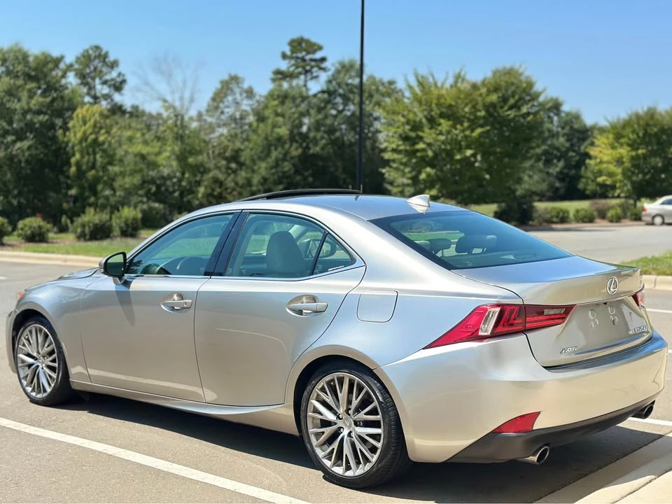 2015 Lexus IS 3rd Gen - Image 4 of 20