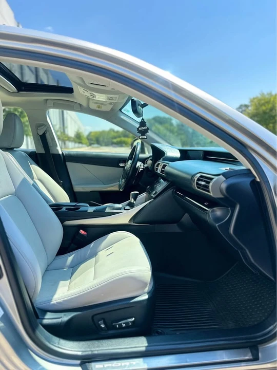 2015 Lexus IS 3rd Gen - Image 10 of 20