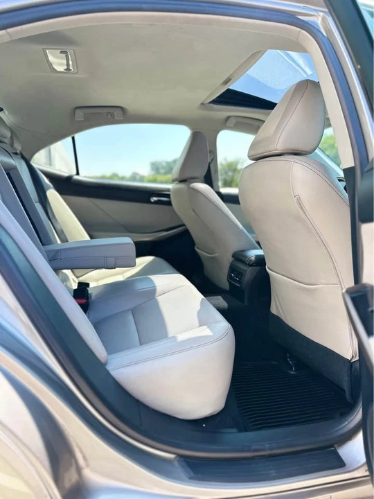 2015 Lexus IS 3rd Gen - Image 12 of 20