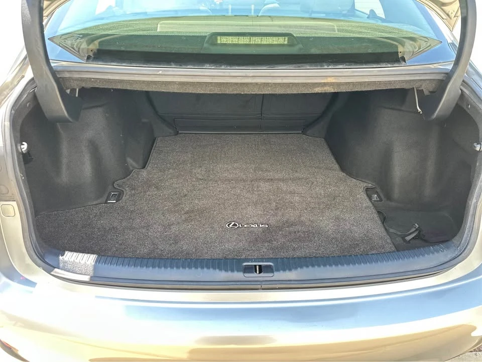 2015 Lexus IS 3rd Gen - Image 19 of 20