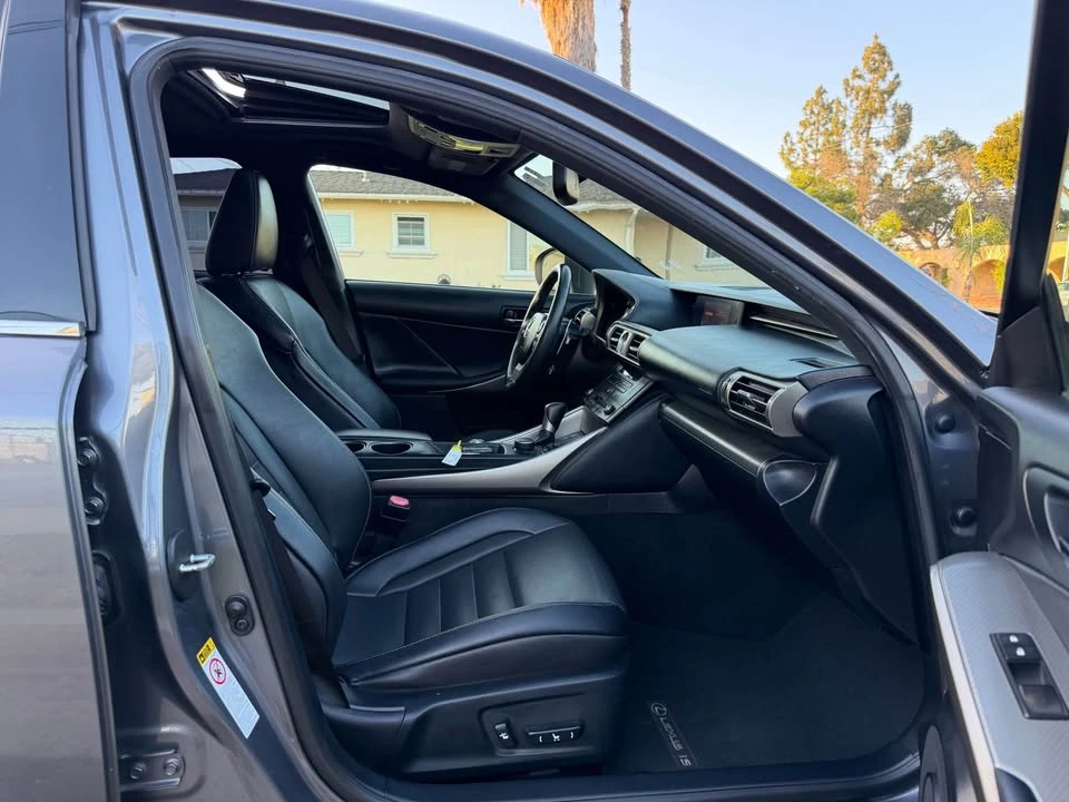 2015 Lexus IS 3rd Gen - Image 5 of 10