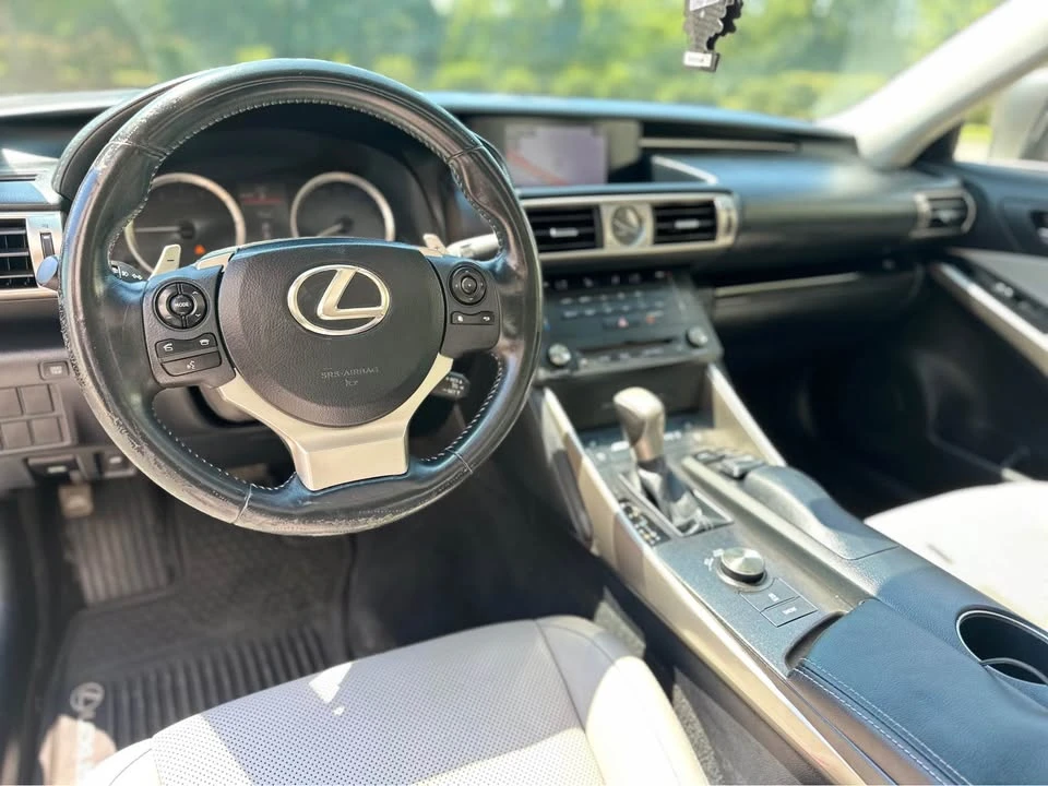 2015 Lexus IS 3rd Gen - Image 7 of 19