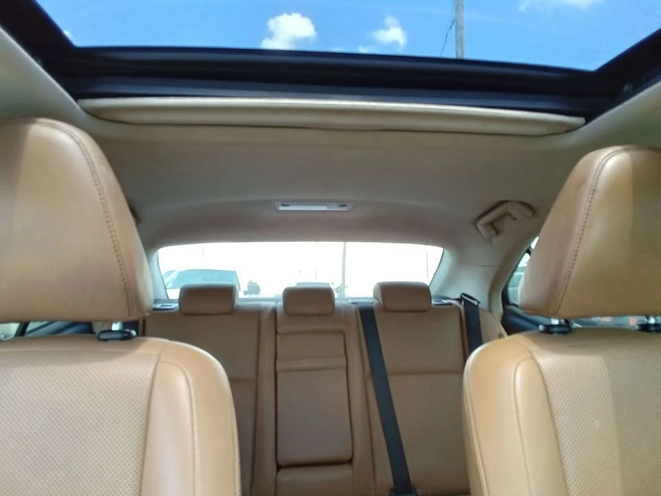 2015 Lexus IS 3rd Gen - Image 16 of 18