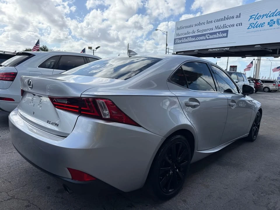 2015 Lexus IS 3rd Gen - Image 4 of 10
