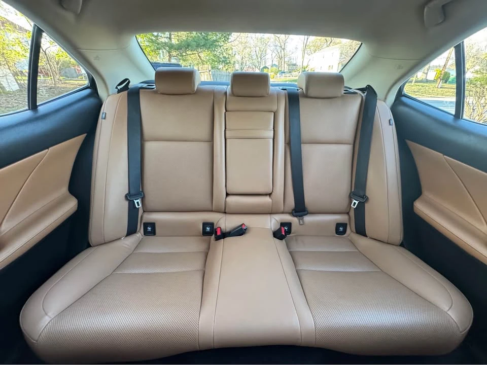 2015 Lexus IS 3rd Gen - Image 15 of 20