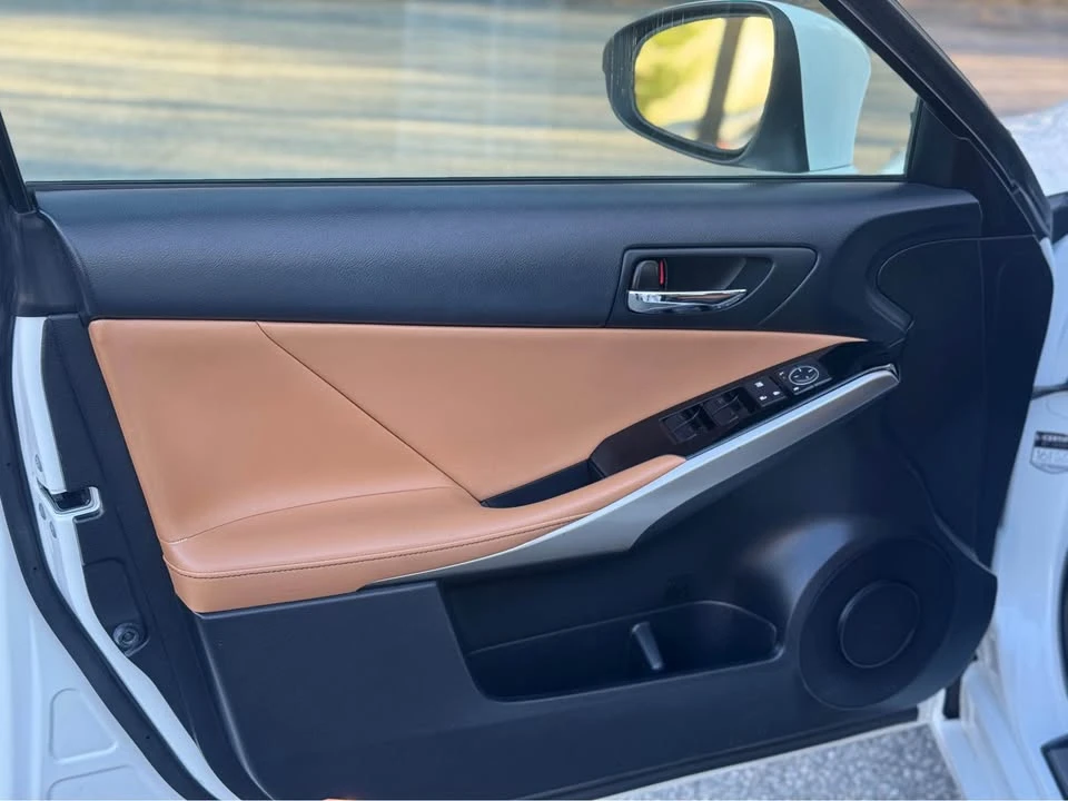 2015 Lexus IS 3rd Gen - Image 16 of 20