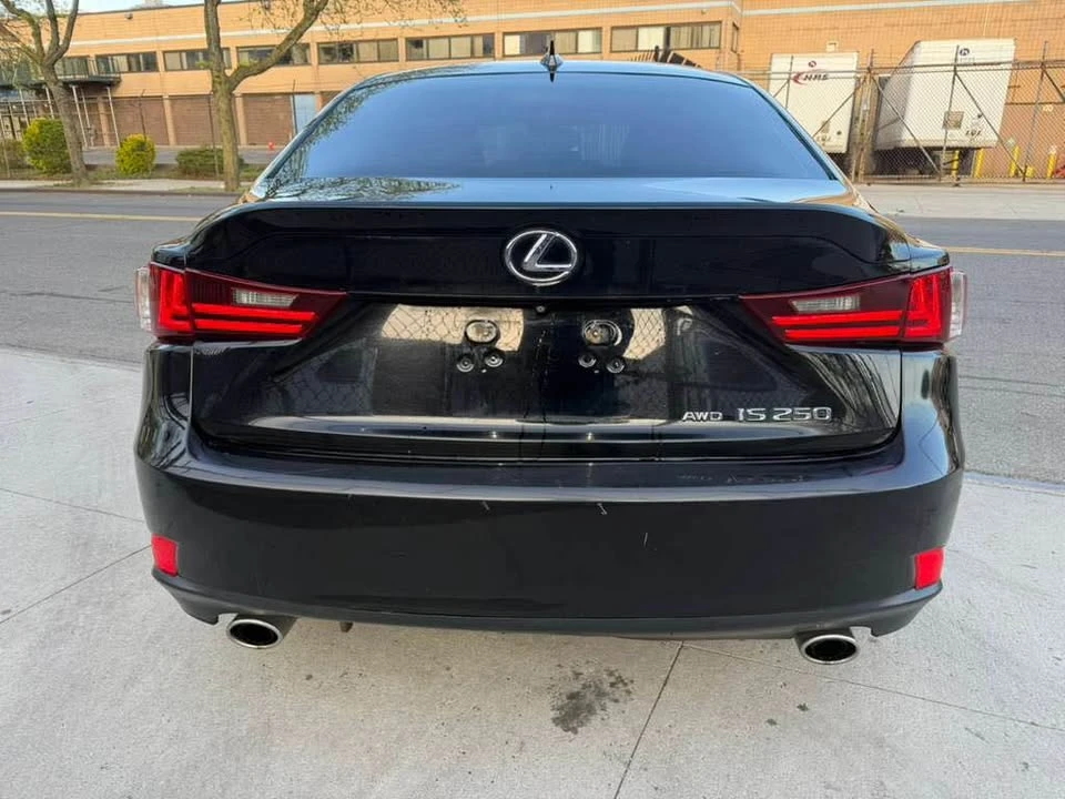 2015 Lexus IS 3rd Gen - Image 5 of 10