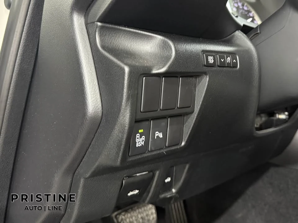 2015 Lexus IS 3rd Gen - Image 17 of 20