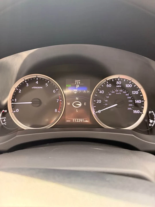 2015 Lexus IS 3rd Gen - Image 14 of 16