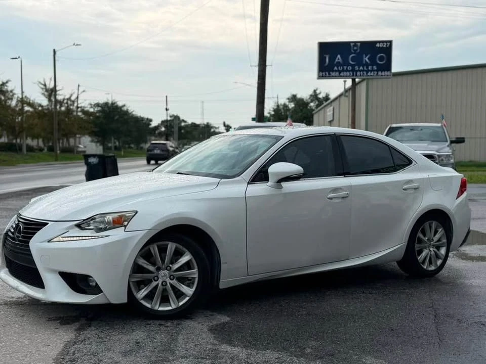 2015 Lexus IS 3rd Gen - Image 4 of 8