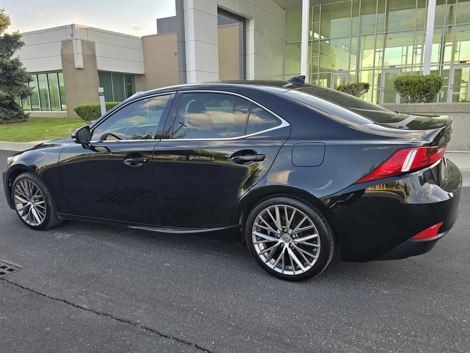 2015 Lexus IS 3rd Gen - Image 4 of 20
