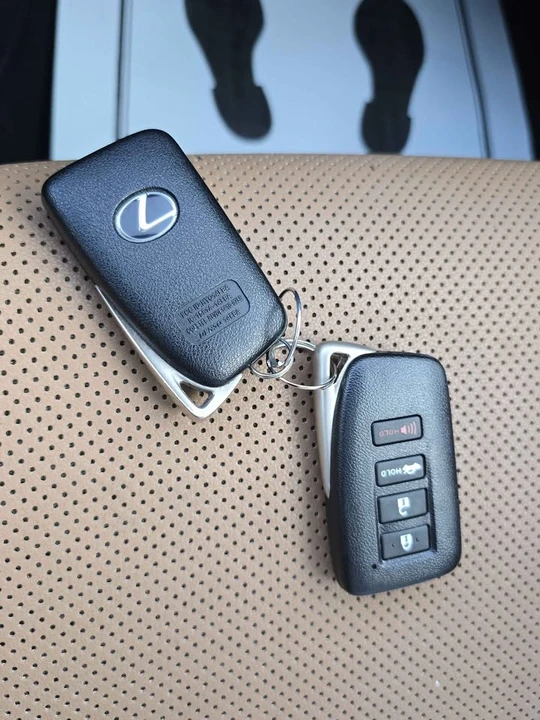 2015 Lexus IS 3rd Gen - Image 19 of 20