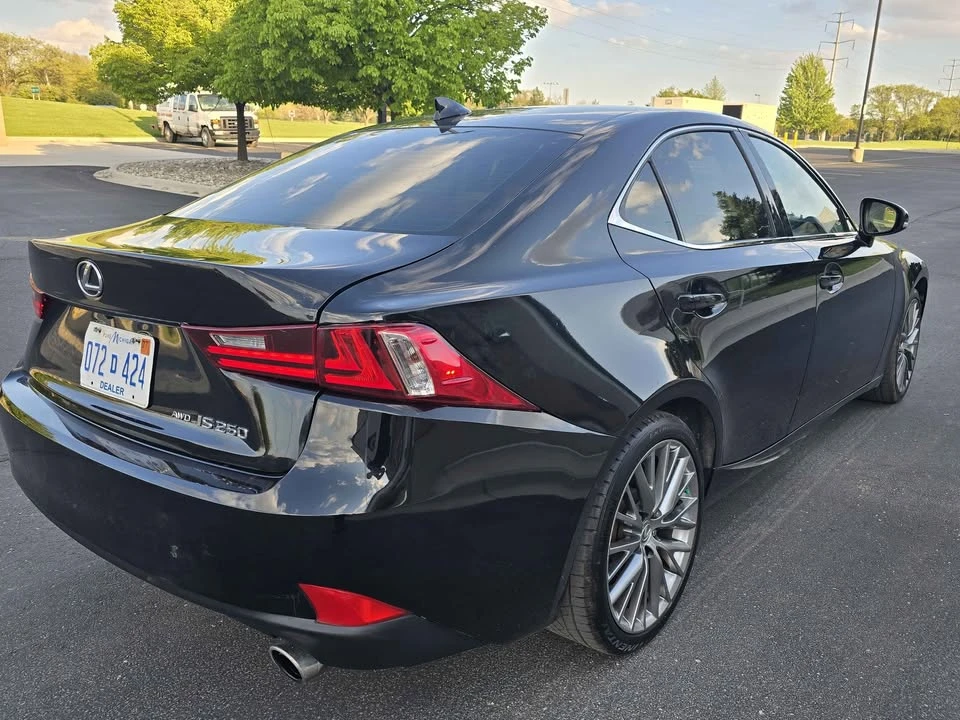 2015 Lexus IS 3rd Gen - Image 5 of 20