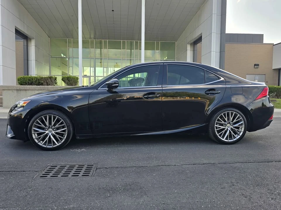 2015 Lexus IS 3rd Gen - Image 6 of 20