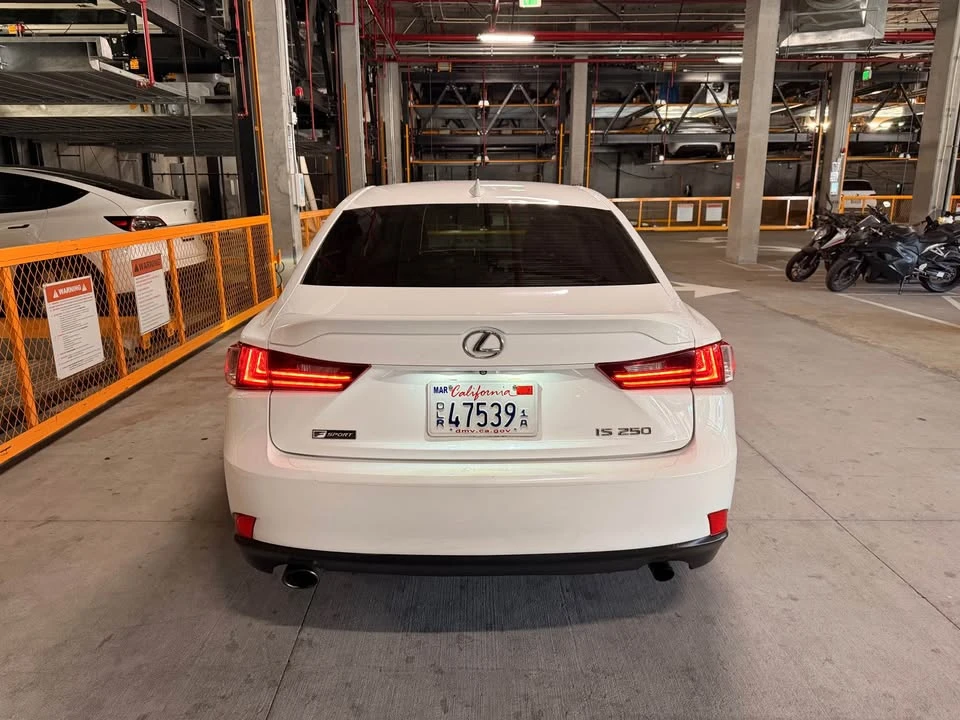 2015 Lexus IS 3rd Gen - Image 9 of 10