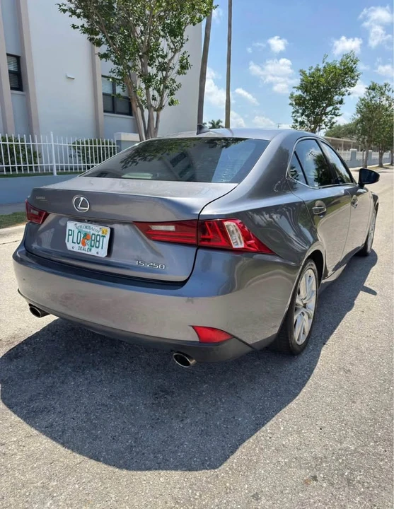 2015 Lexus IS 3rd Gen - Image 4 of 12
