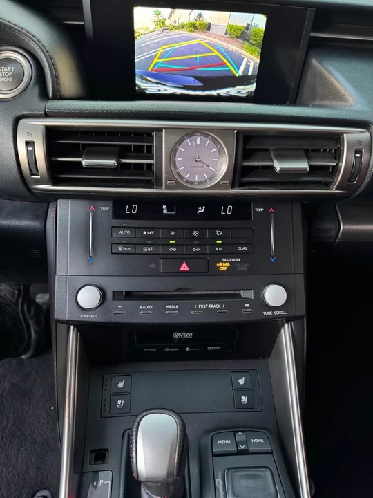 2015 Lexus IS 3rd Gen - Image 17 of 18