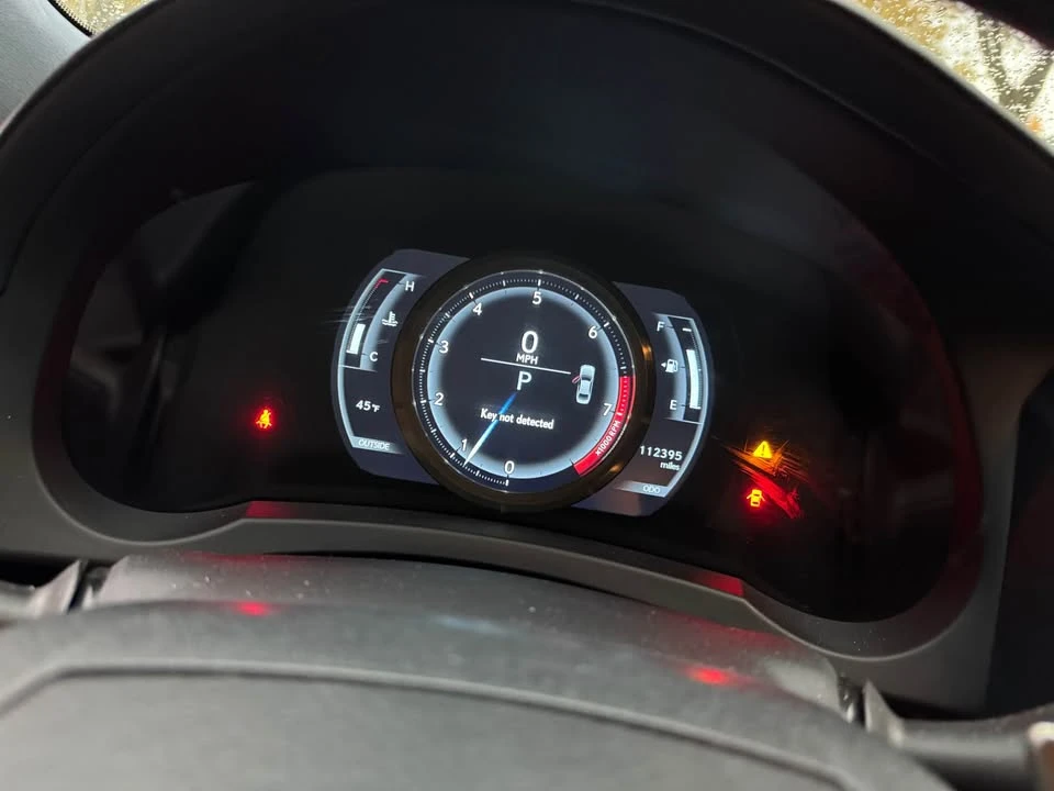 2015 Lexus IS 3rd Gen - Image 6 of 12