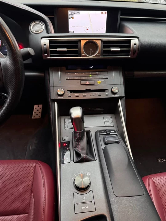 2015 Lexus IS 3rd Gen - Image 7 of 12