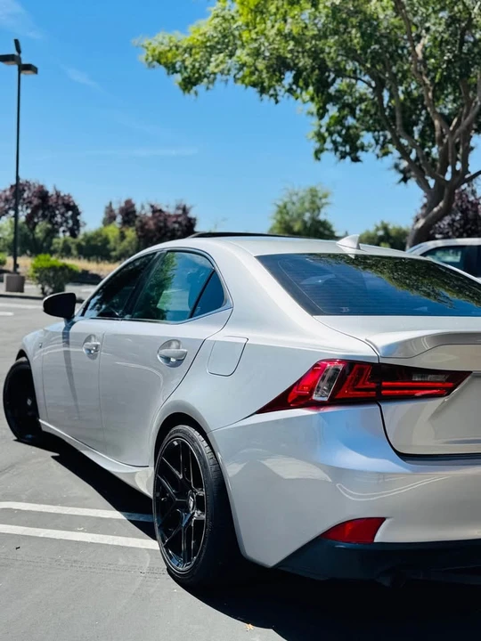 2015 Lexus IS 3rd Gen - Image 4 of 19