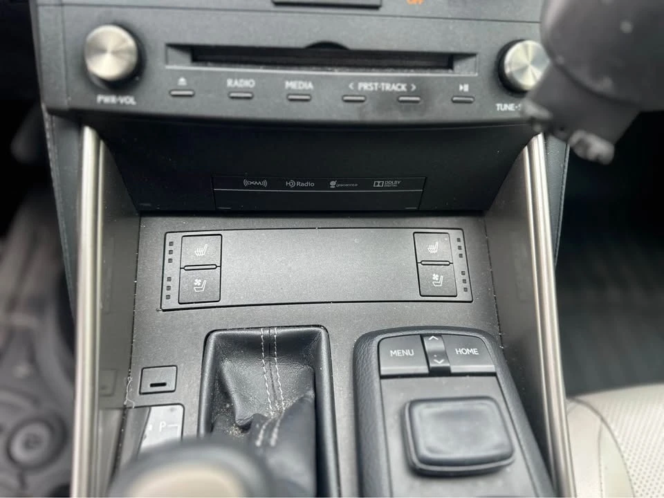 2015 Lexus IS 3rd Gen - Image 16 of 20