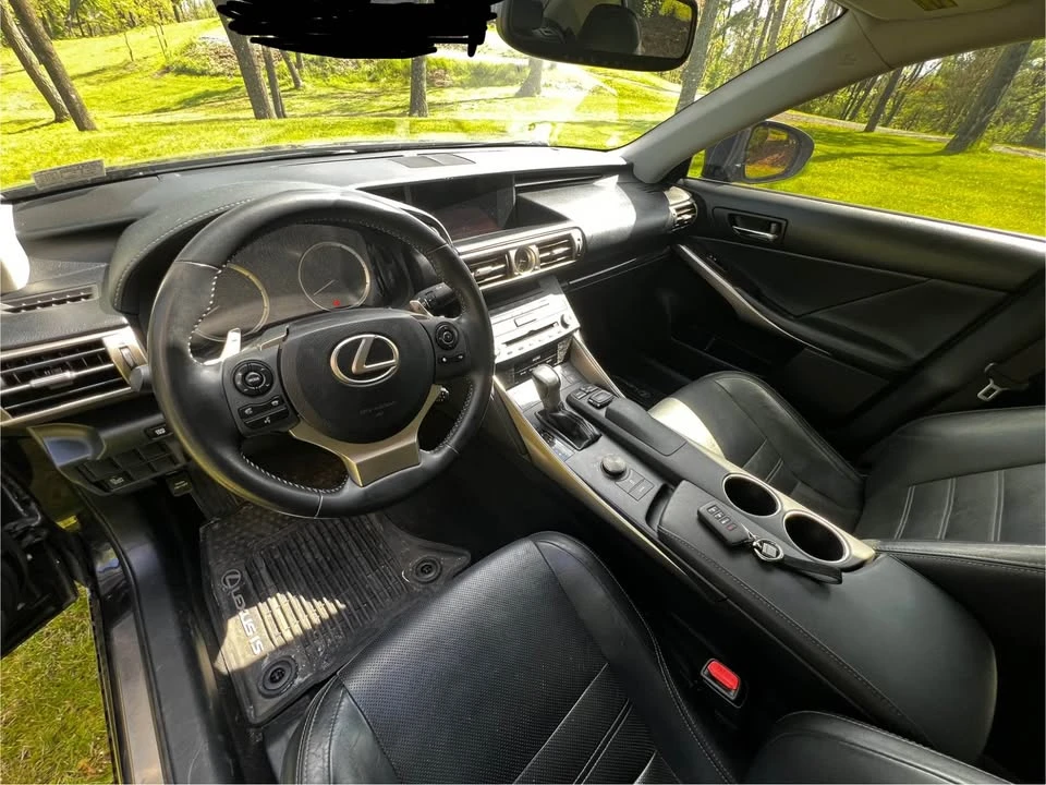 2015 Lexus IS 3rd Gen - Image 8 of 20