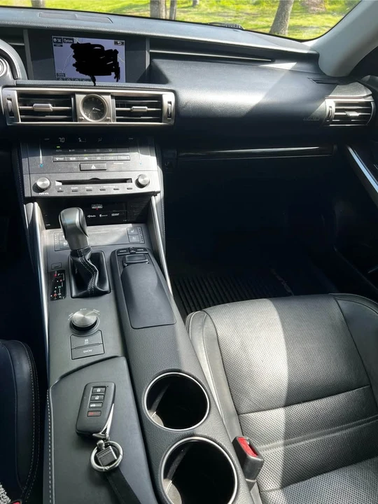 2015 Lexus IS 3rd Gen - Image 10 of 20