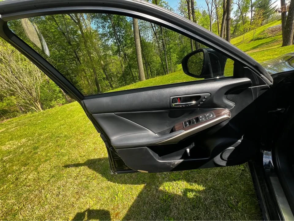 2015 Lexus IS 3rd Gen - Image 11 of 20