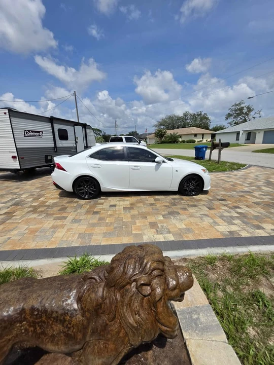 2015 Lexus IS 3rd Gen - Image 4 of 19