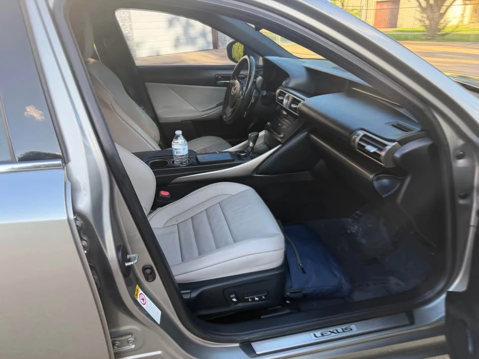 2015 Lexus IS 3rd Gen - Image 10 of 20