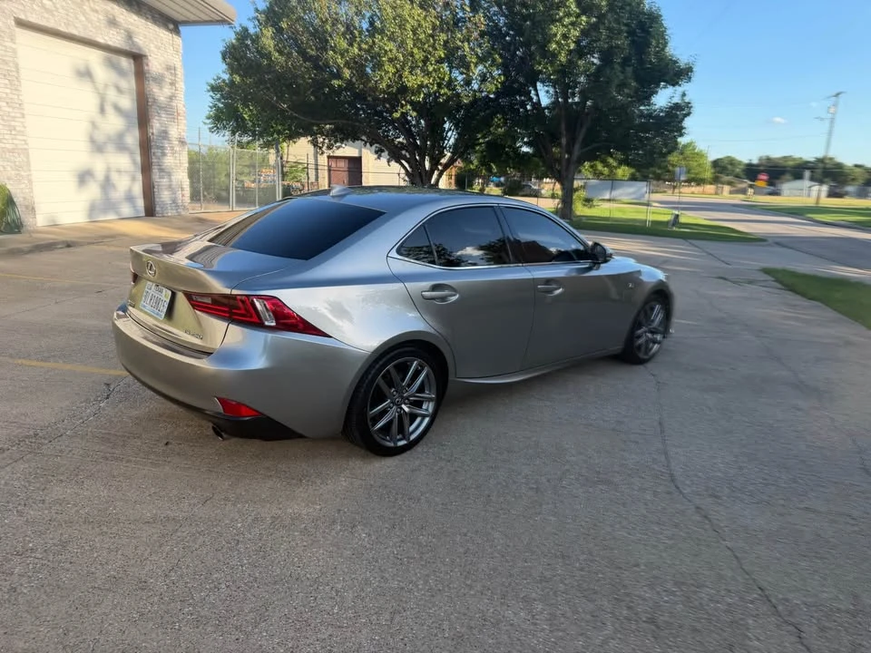 2015 Lexus IS 3rd Gen - Image 4 of 20