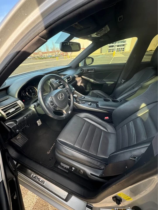 2015 Lexus IS 3rd Gen - Image 12 of 20
